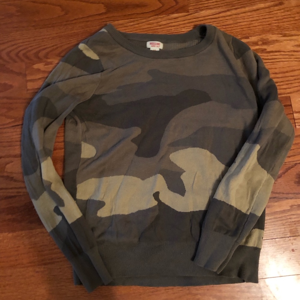 Mossimo camouflage sweater
